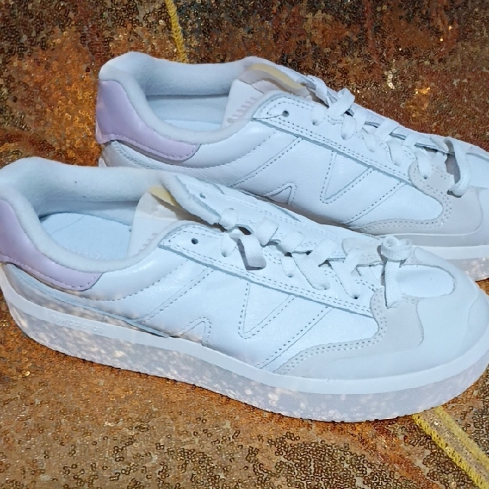 New Balance Women's Sneakers in Light Blue and Lavender Women's 10.5 Men's 9